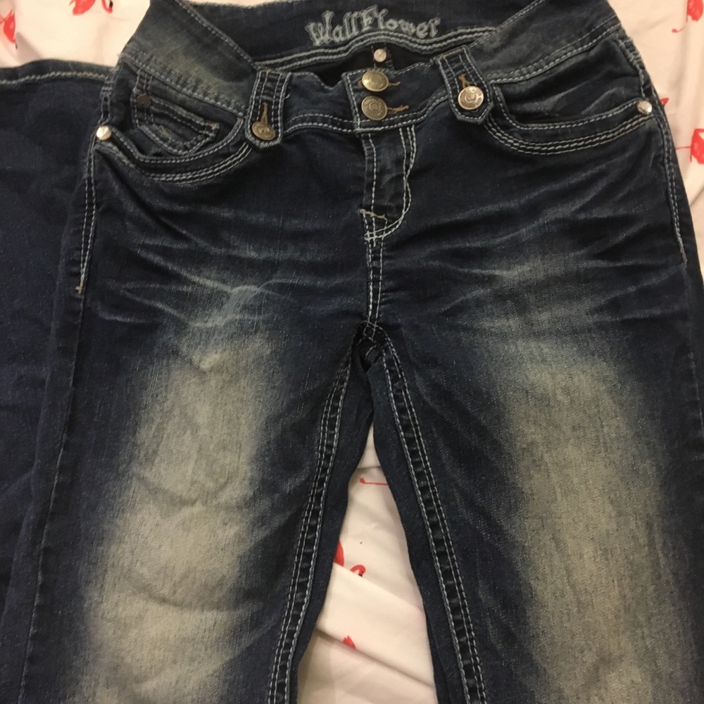 Jeans - Picture 2 of 3